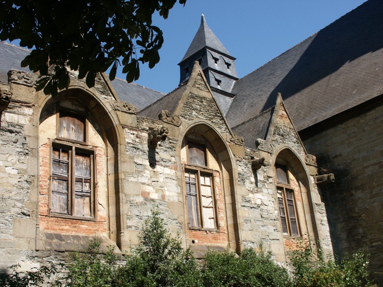 France Bretagne Eglise en ruine a Rennes