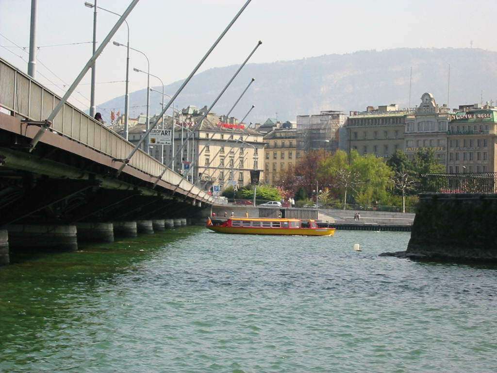 Suisse Geneve Le Pont du Mont Blanc