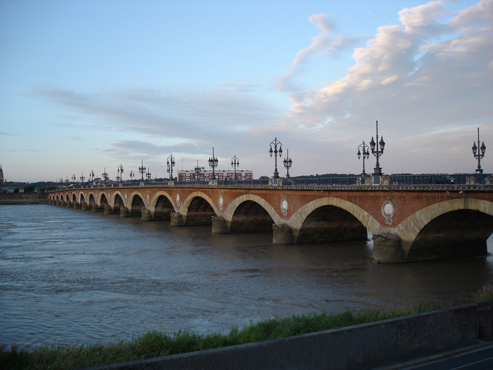 France Aquitaine le Pont de Pierre