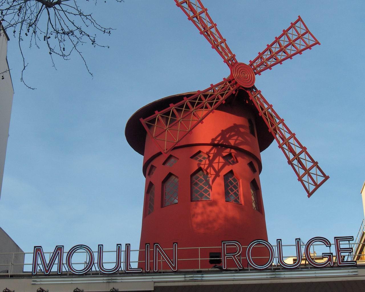 Moulins et Eoliennes Le Moulin Rouge
