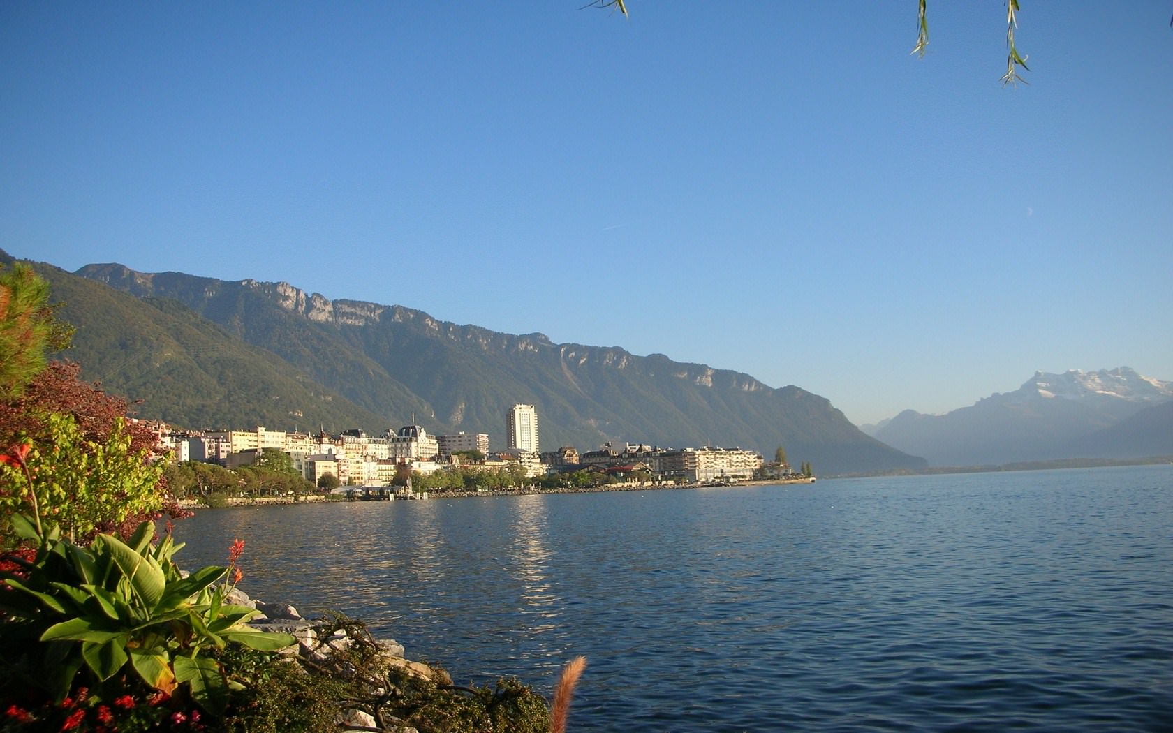 Suisse Le lac Léman  : Montreux