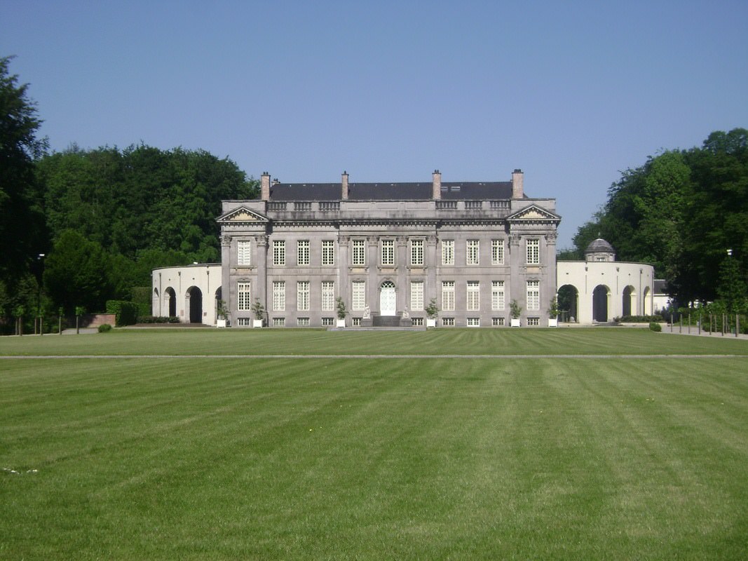 Chateaux et Palais L'arrière du Château de Seneffe