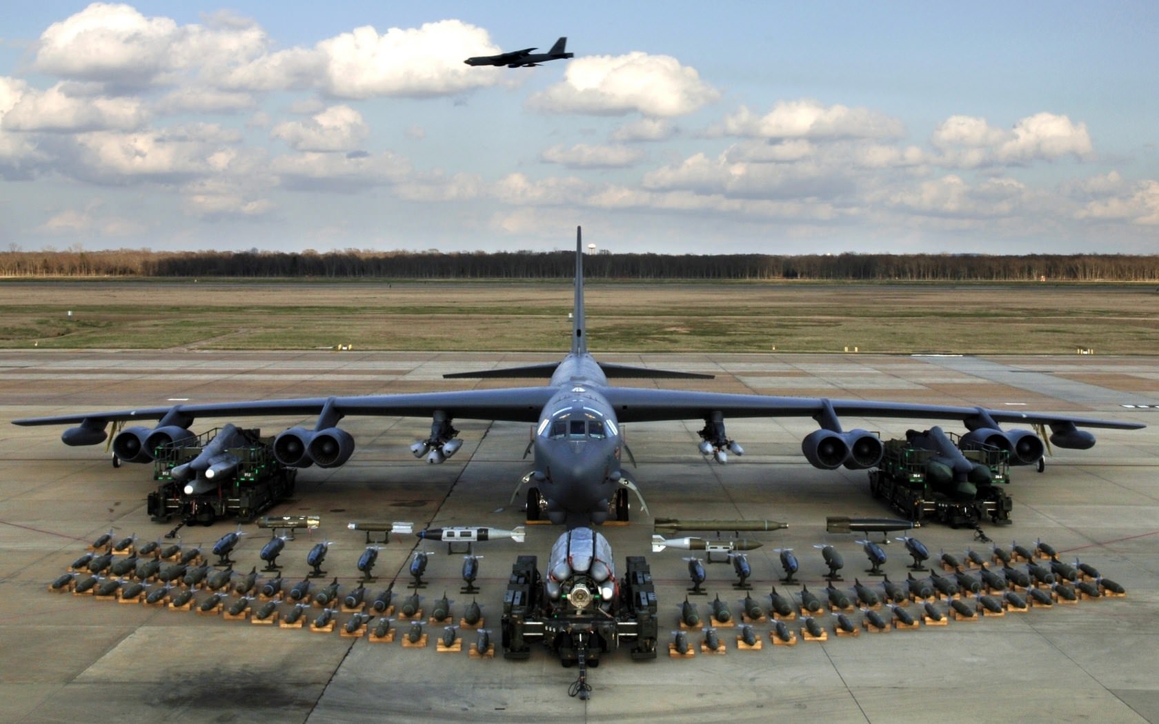 Avions militaires B-52 Stratofortress and munitions