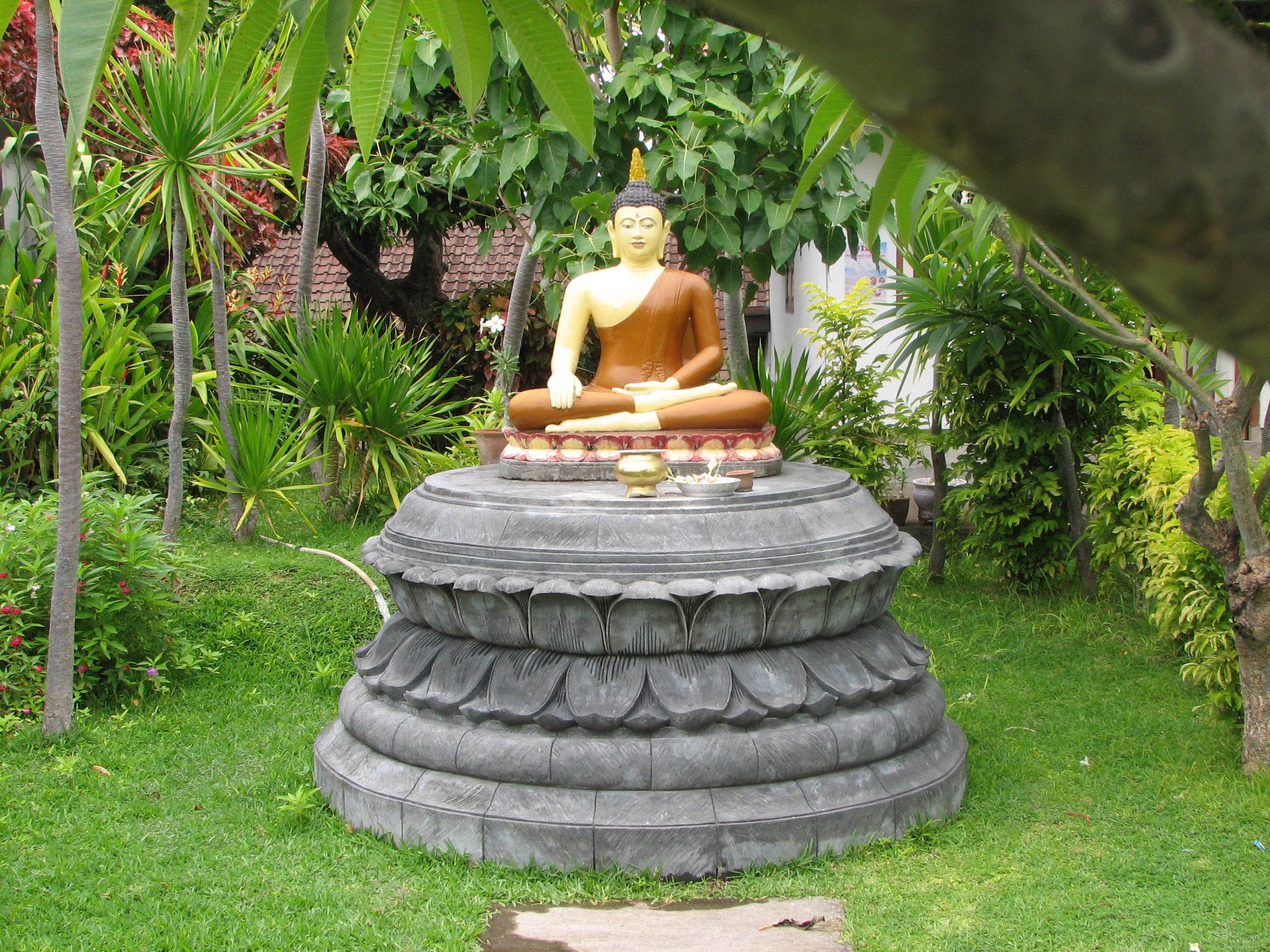 Bali Temple bouddhiste de Brahma Vihara-Arama (île de B