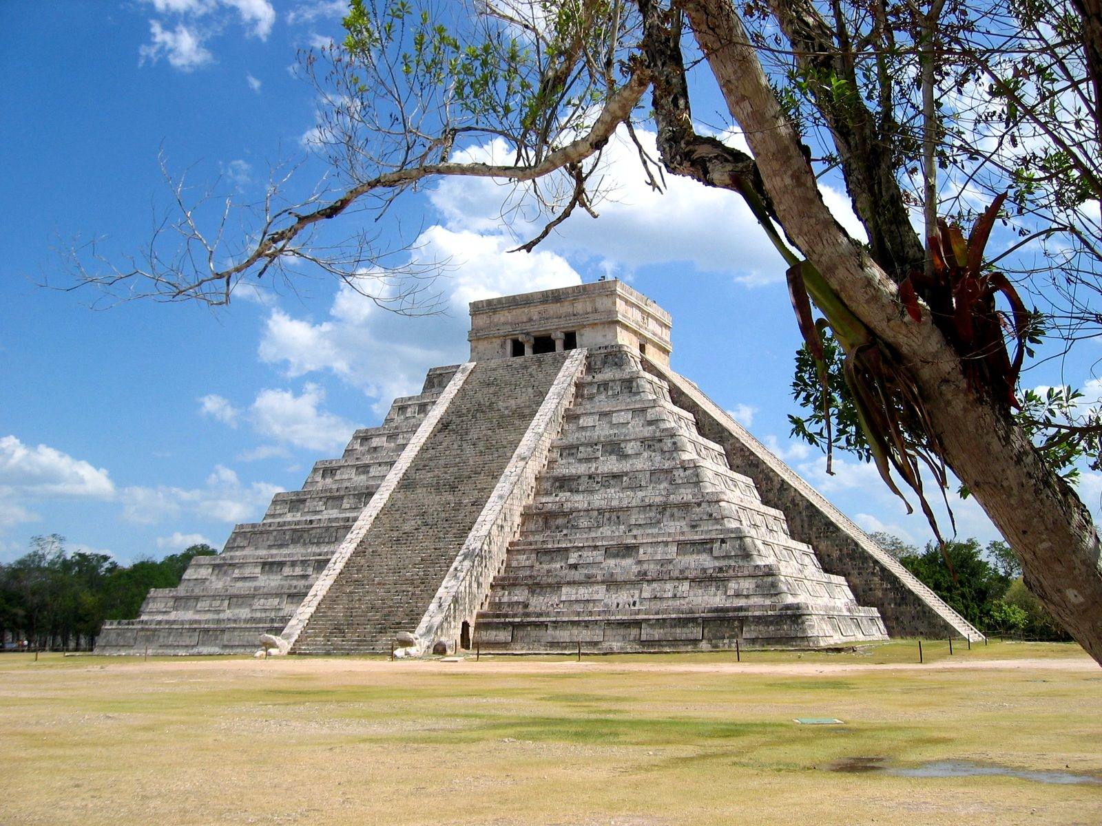 Mexique Pyramide de Chichen itza - Péninsule du Yucatan