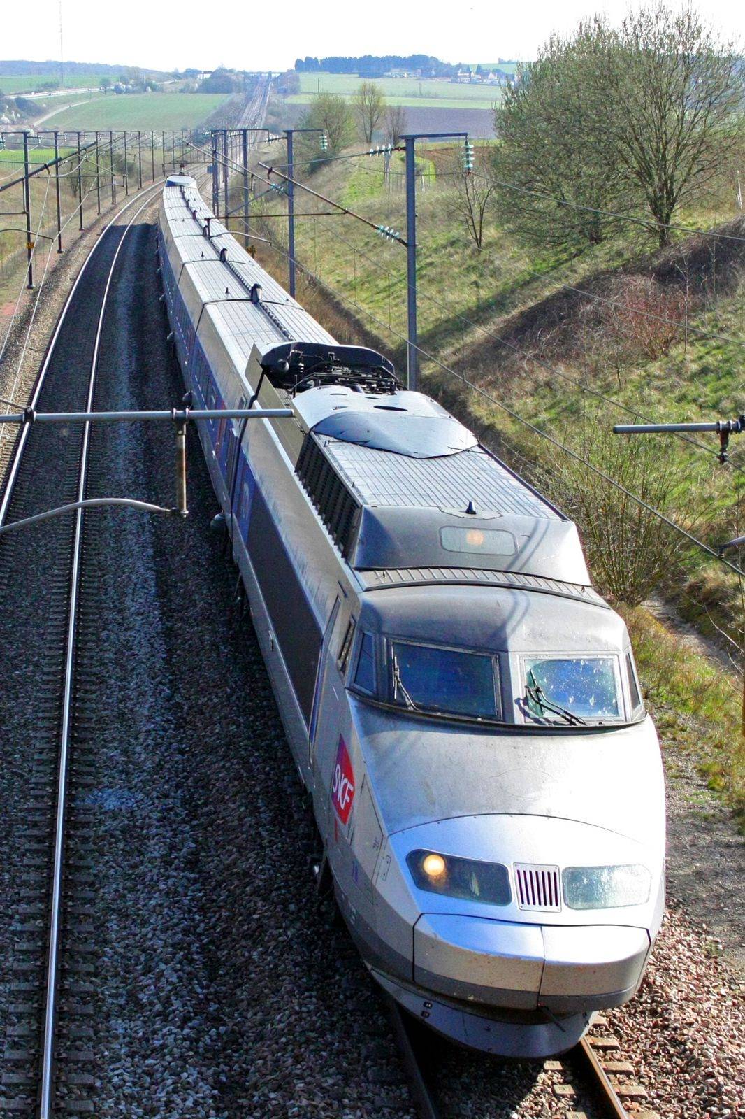 Trains TGV bleu