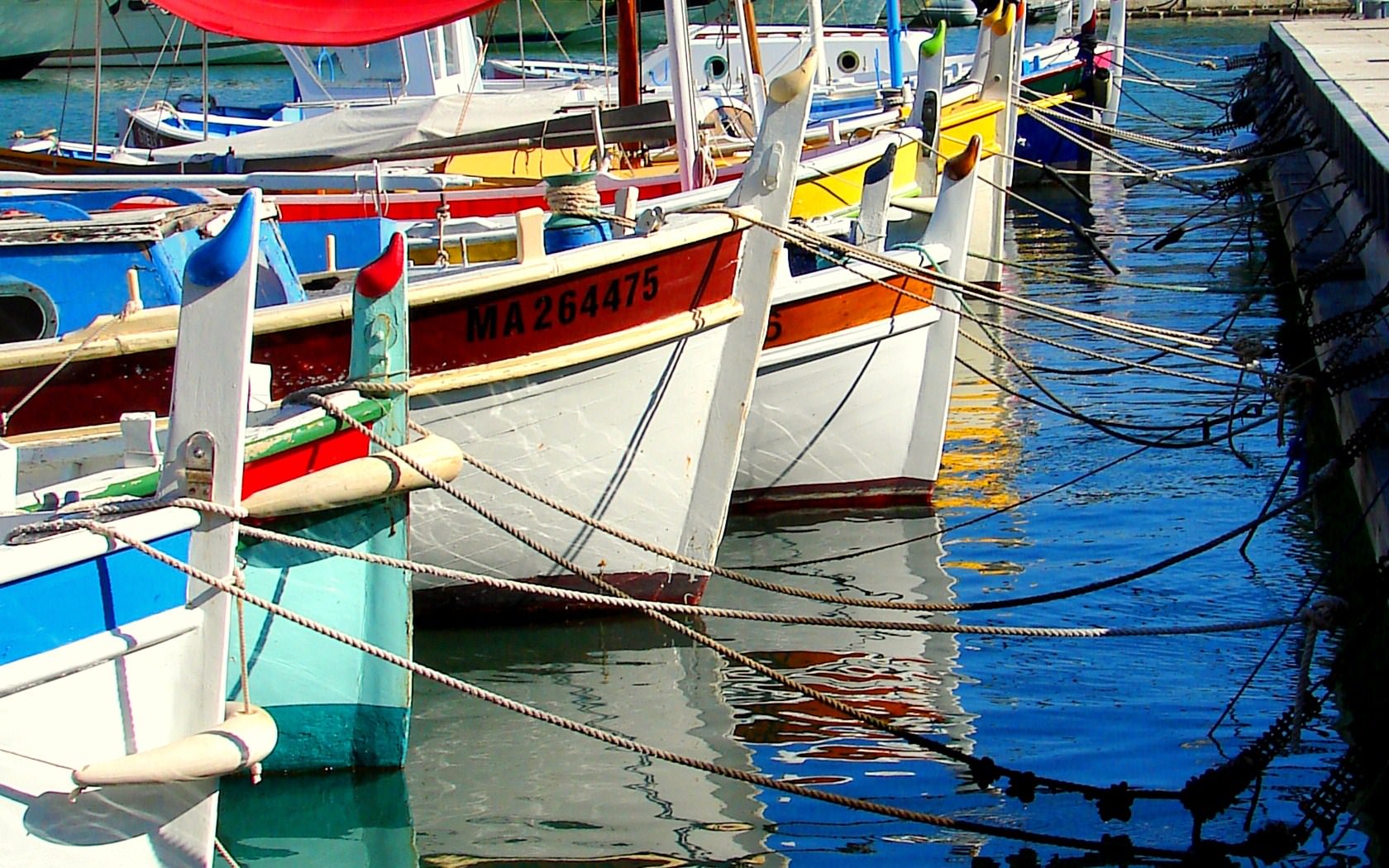 Barques et Pirogues Boats