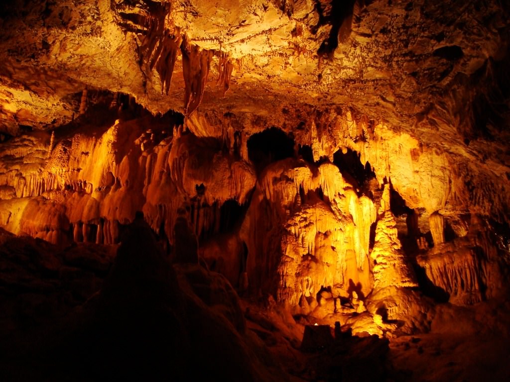 Cavernes et Grottes grotte des moidons