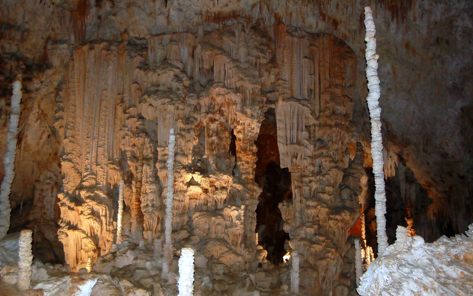Cavernes et Grottes L'Avent Armand