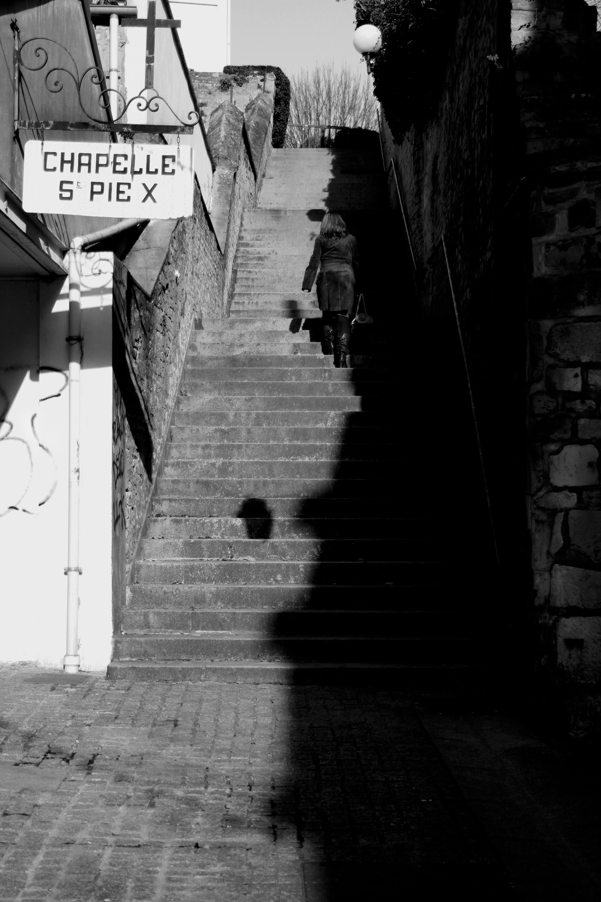Escaliers Les entrailles de Caen : Ombre vs lumière 2