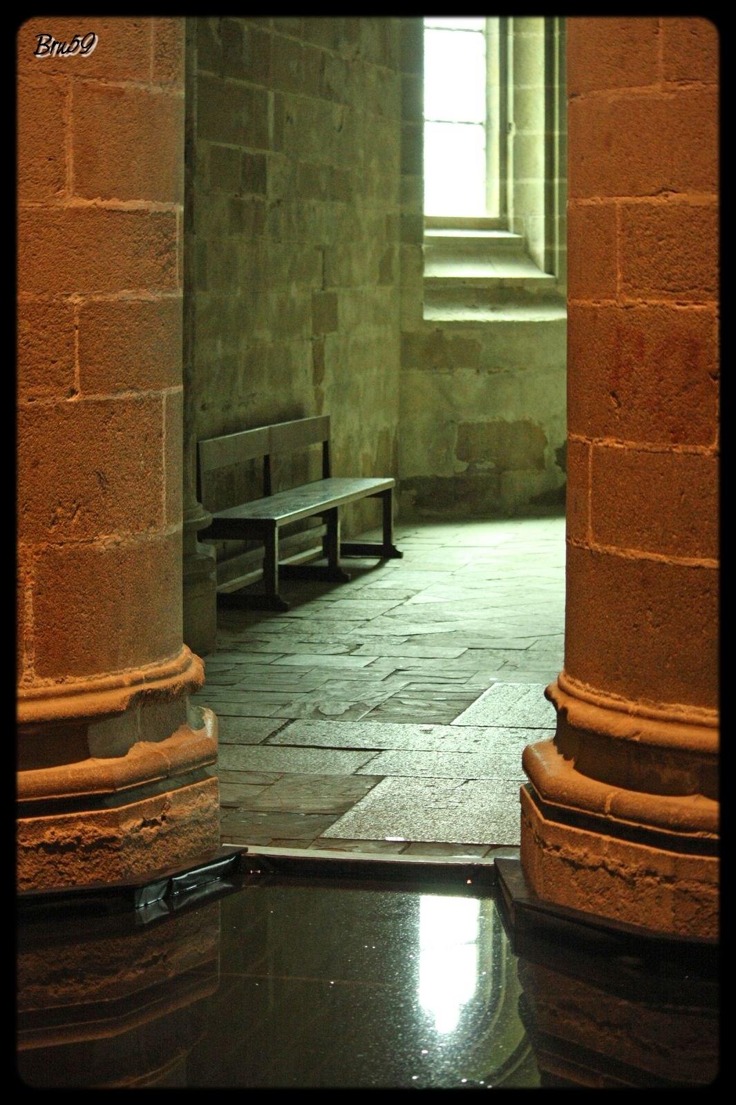 France Bretagne Solitude et prière dans l'abbaye du Mont  Saint Mi