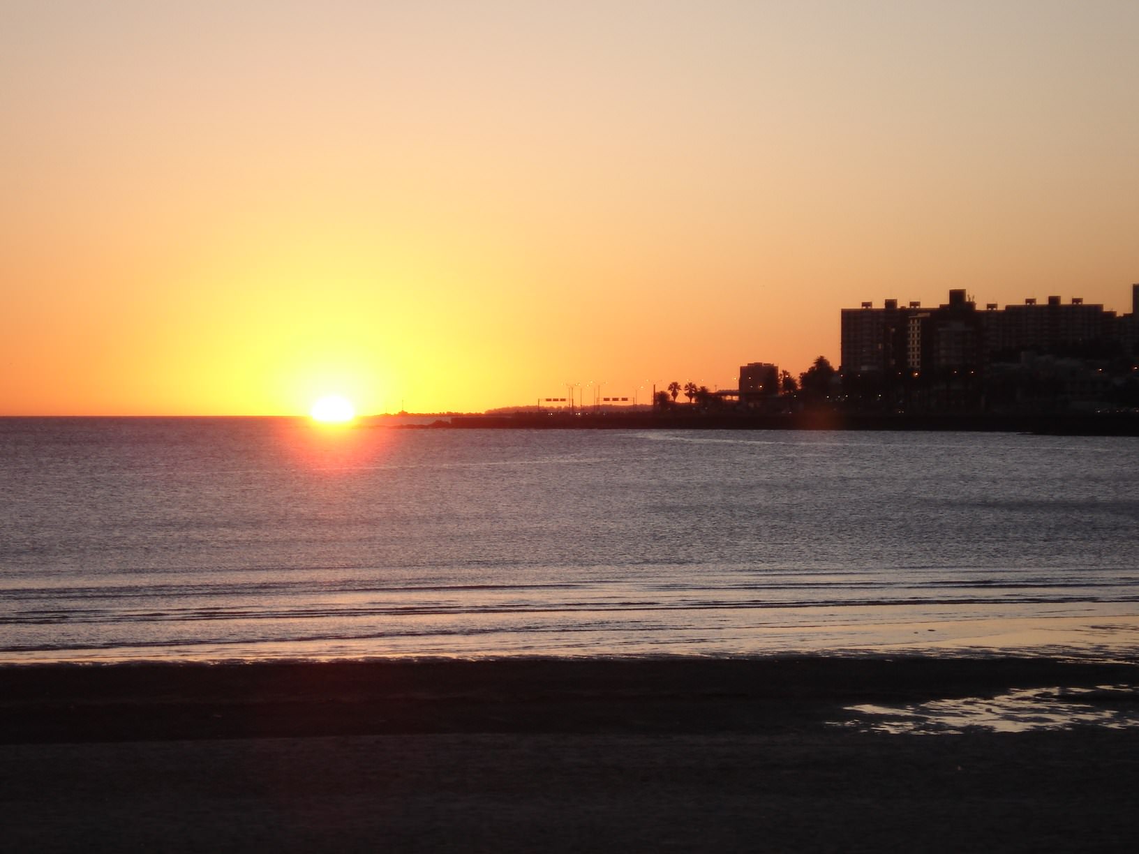 Uruguay Couché de soleil sur Montevideo