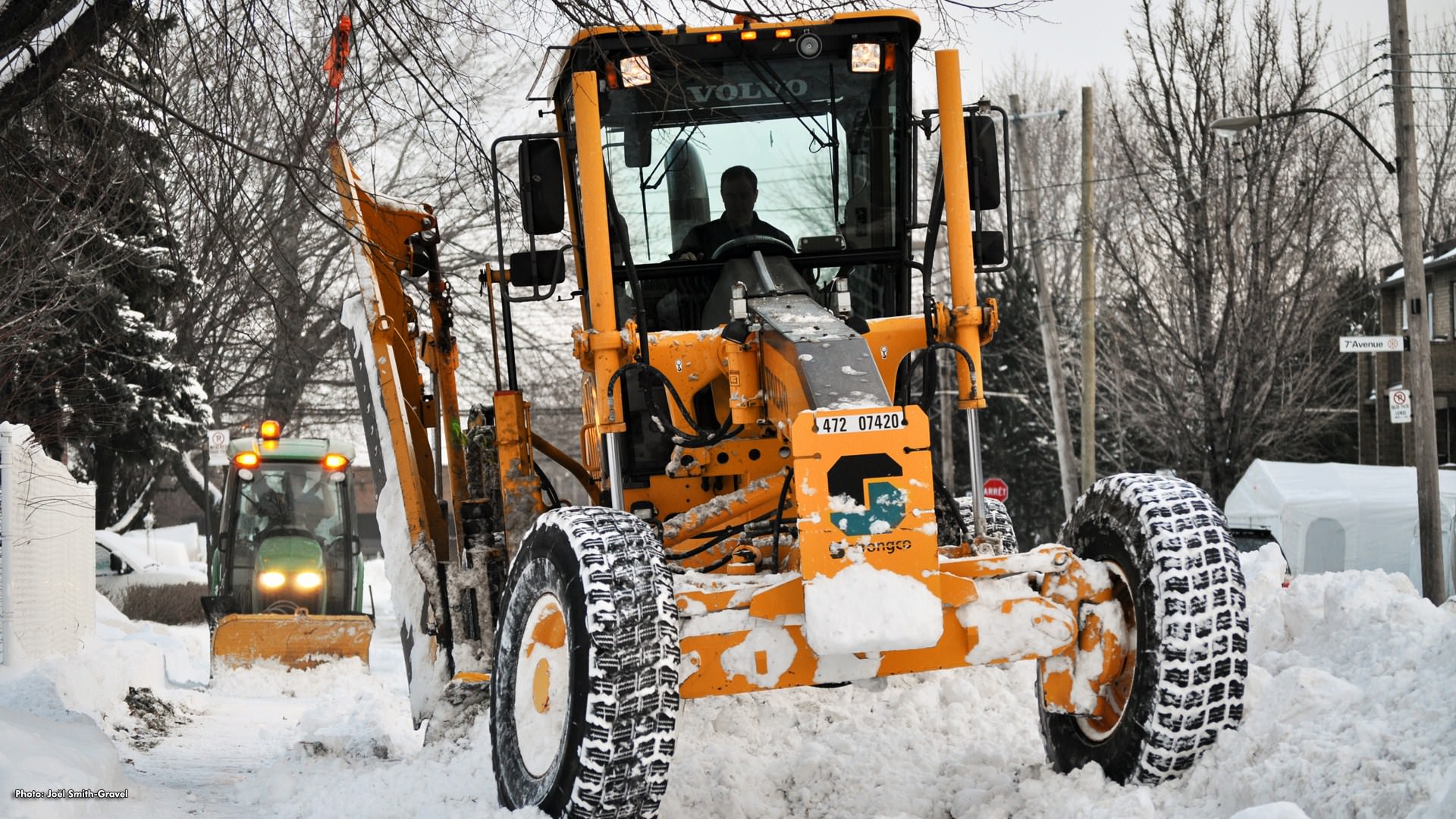 Camions opération ramassage de la neige montréal
