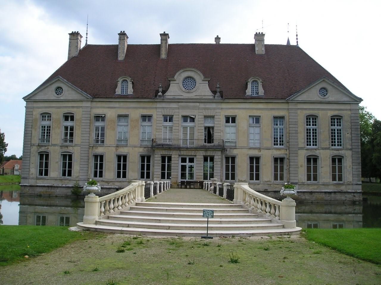 Chateaux et Palais chateau commarin-bourgogne