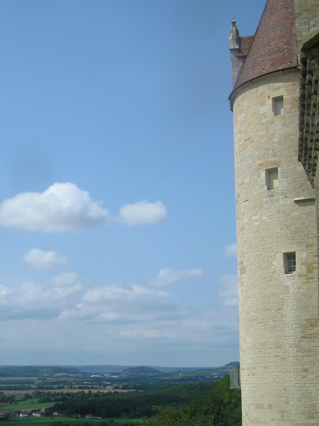 Chateaux et Palais chateau de chateauneuf-bourgogne