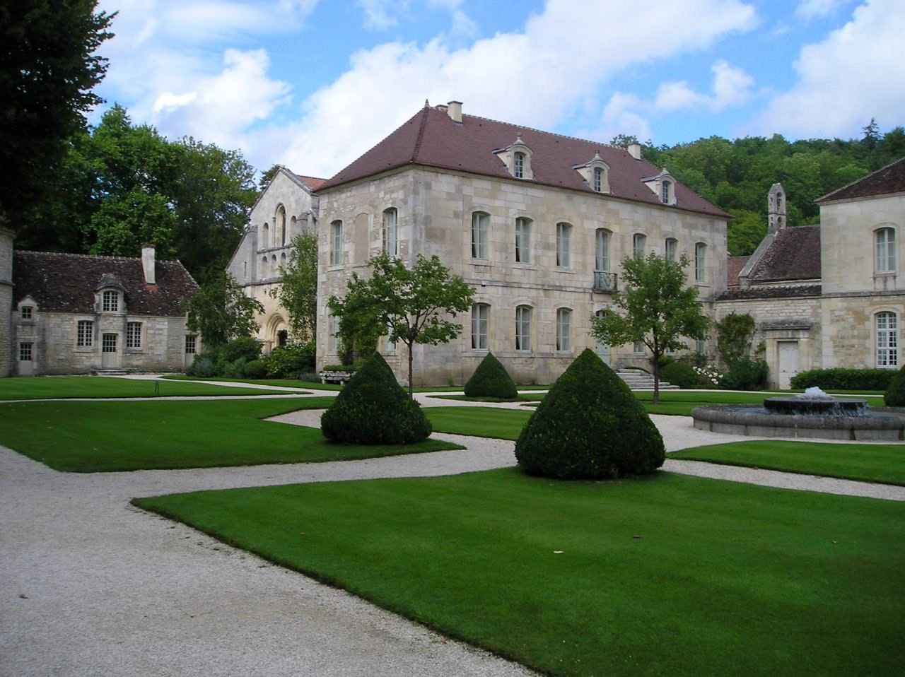 Edifices abbaye de fontenay-bourgogne