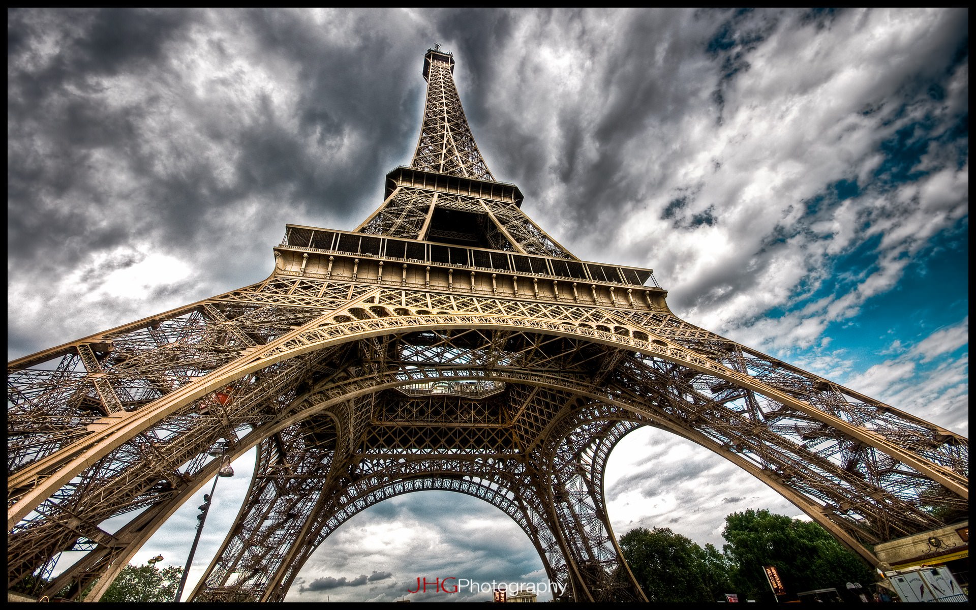 France Paris Paris - Crazy Eiffel tower