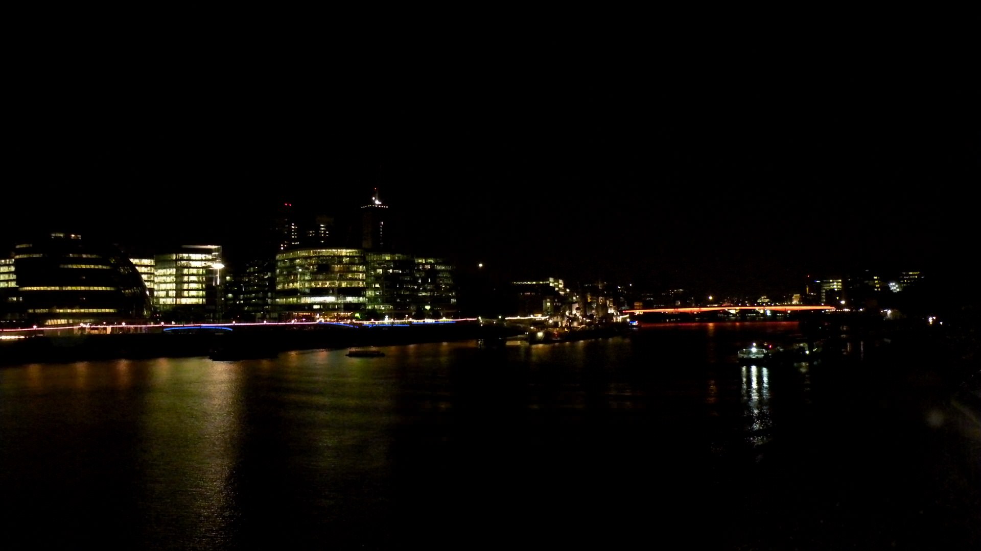 Grande Bretagne Londres London by night...