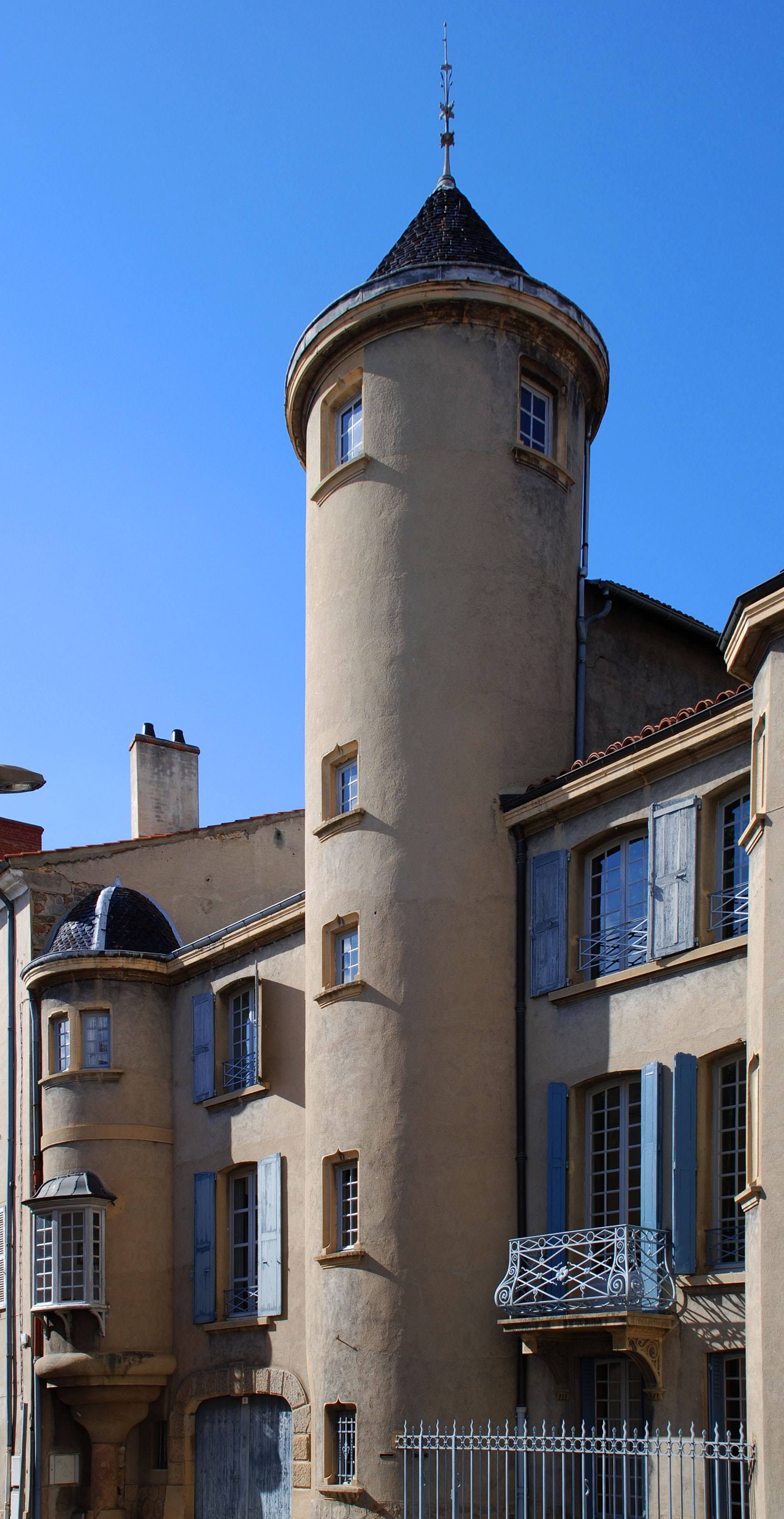 Maisons Rue de la sous-prefecture Montbrison .Loire 42