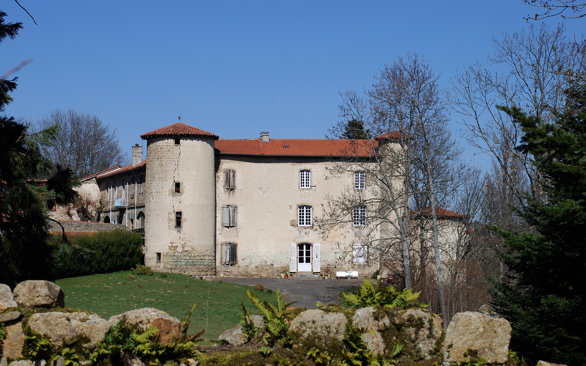 Chateaux et Palais Chateau le Poyet 