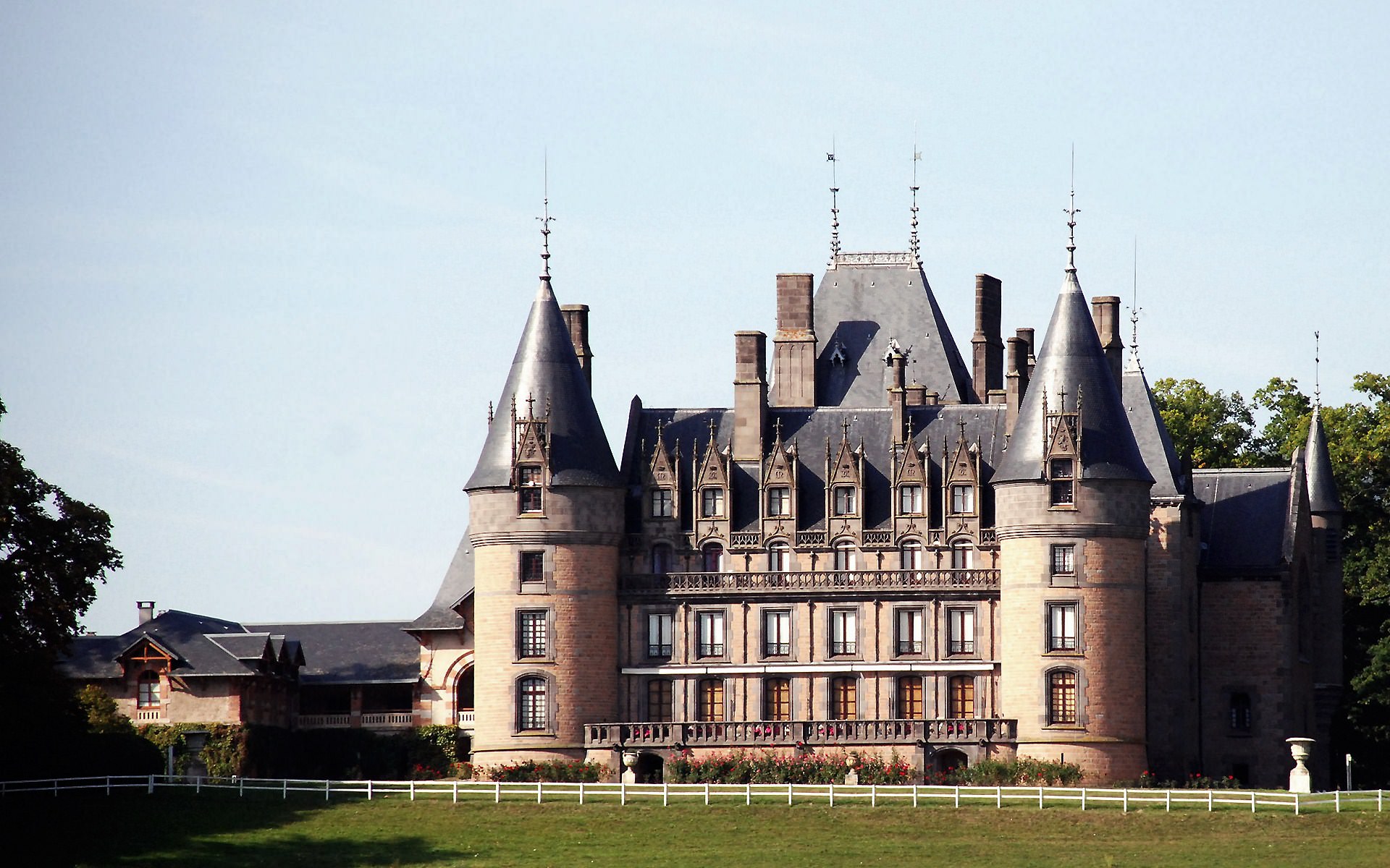 Chateaux et Palais chateau de Contenson ,Loire 42