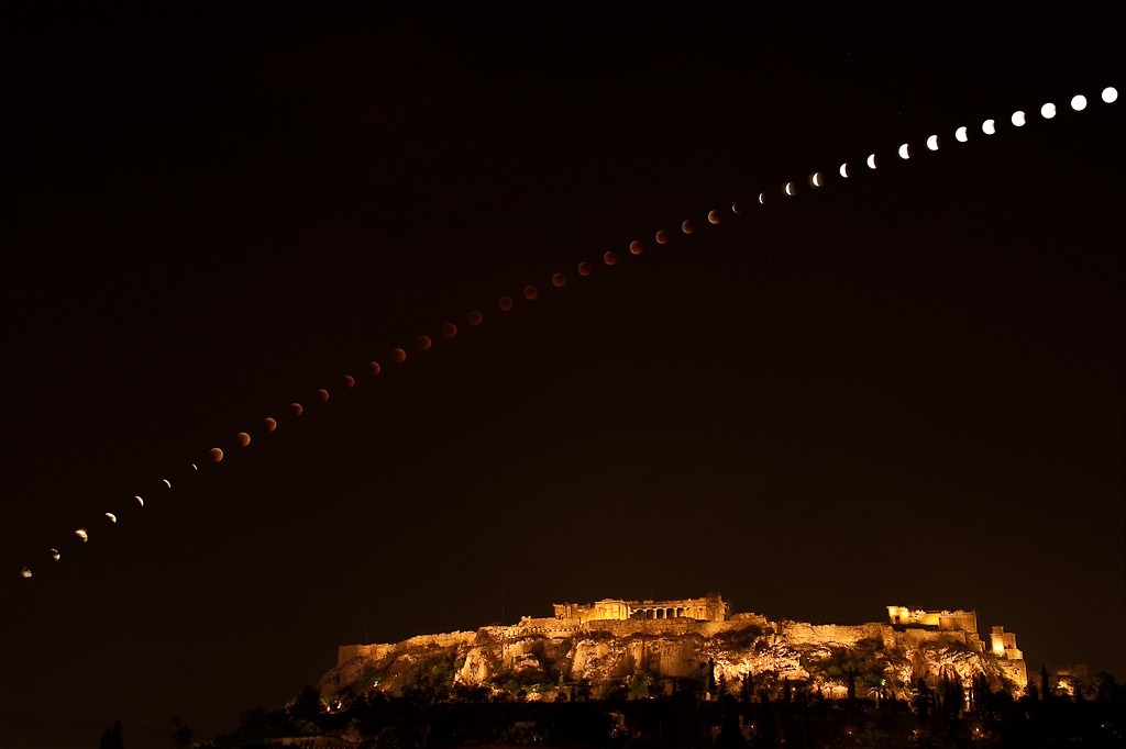 Eclipses Eclipse sur l'acropole