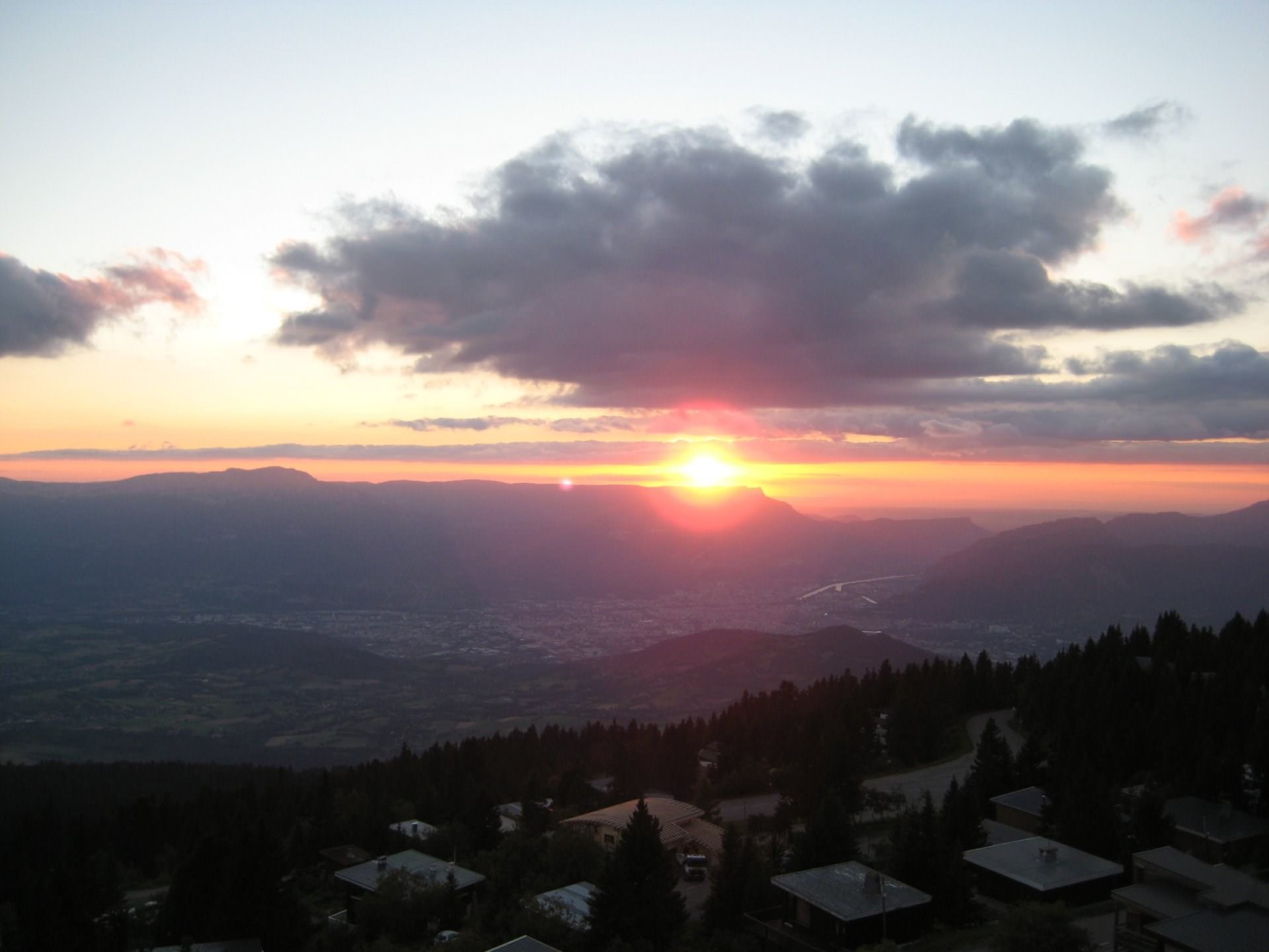 France Rhone Alpes Chamrousse - Vue sur Grenoble - Couché de soleil