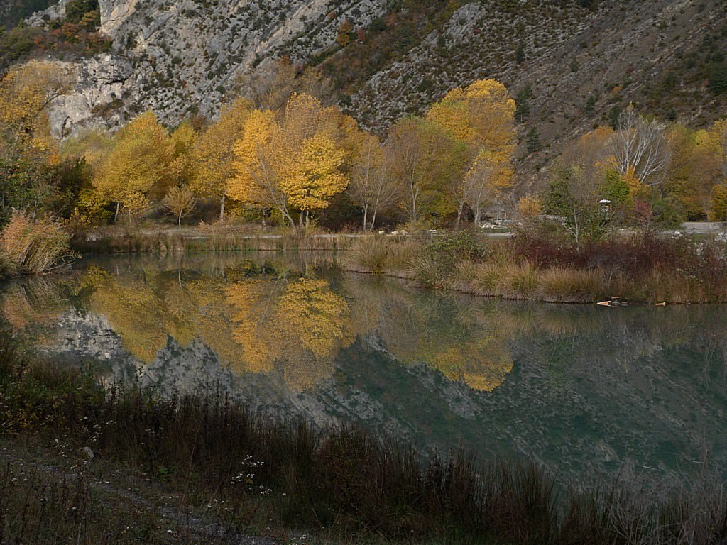 Lacs et Etangs Le Pas des Ondes ( Secteur Remuzat Drôme Provençal