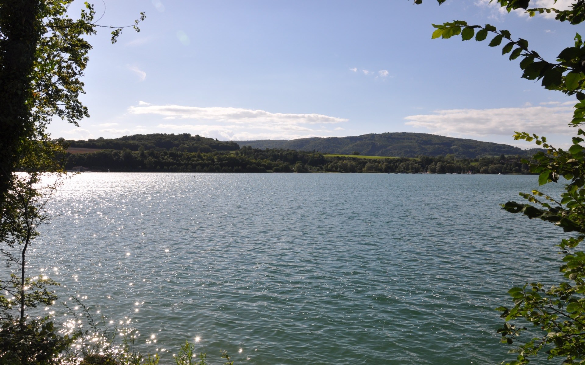 Lacs et Etangs Le lac de Paladru ( Isère)
