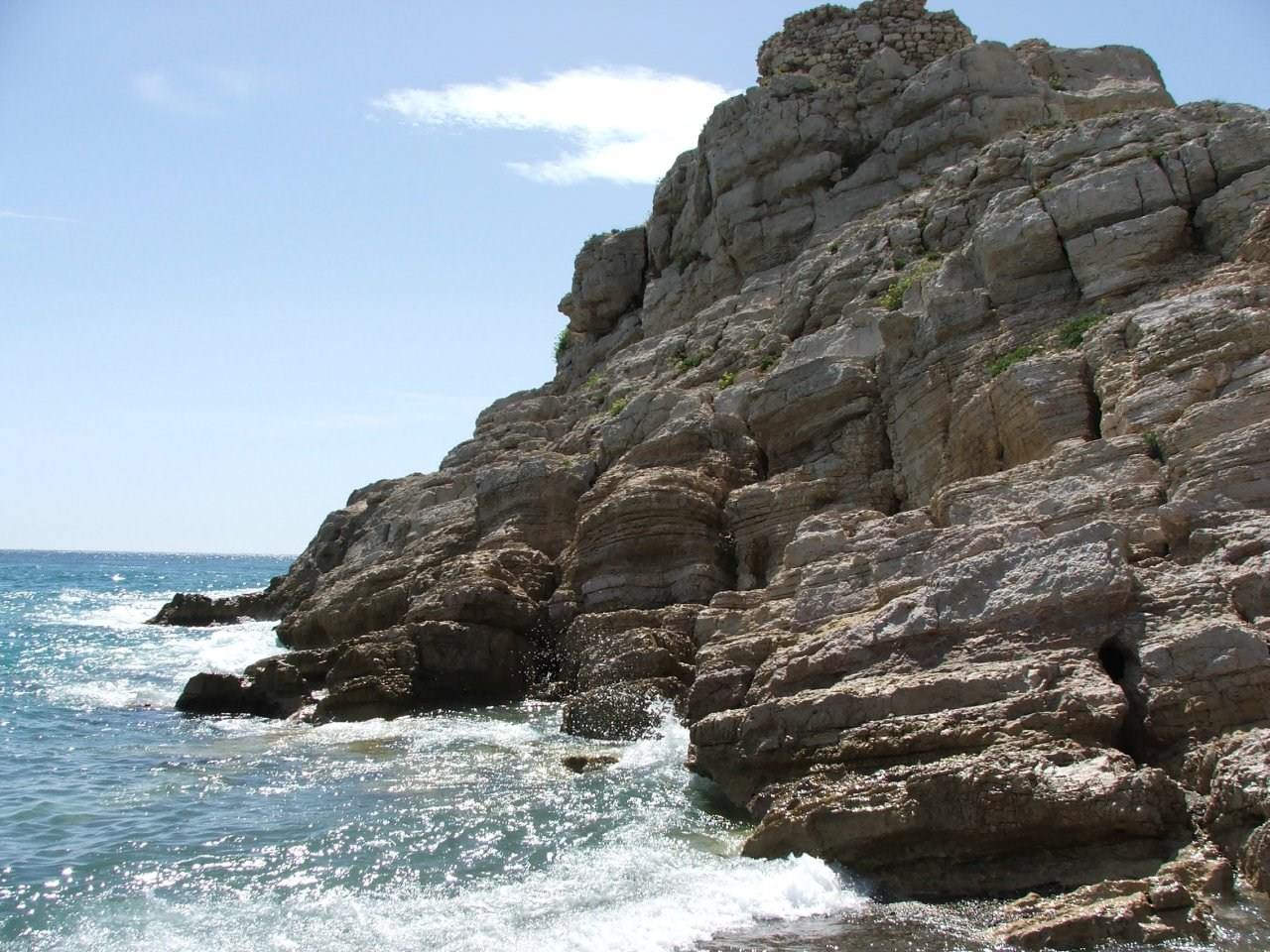 Mers et Oceans Rocks on the beach