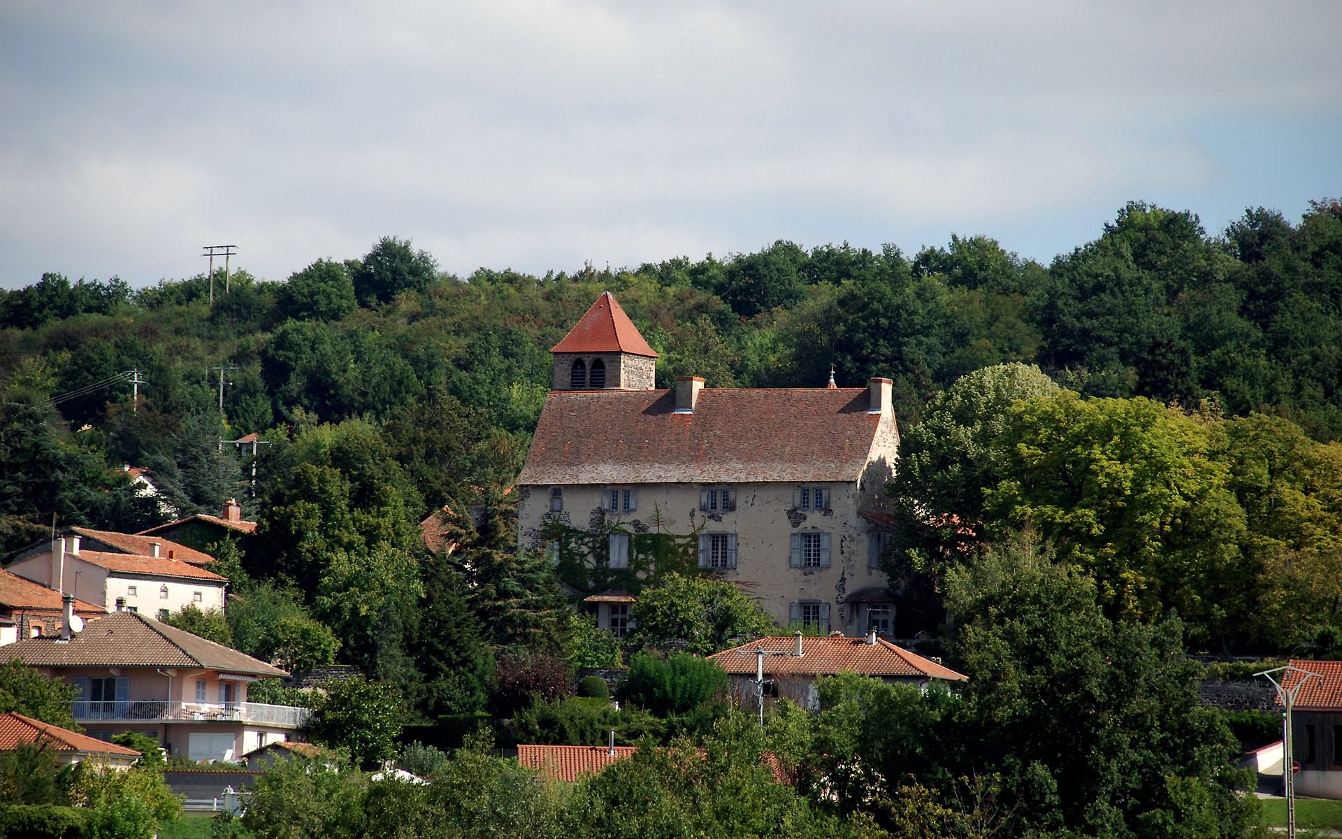 Chateaux et Palais chateau de chalain d uzore ,Loire 42
