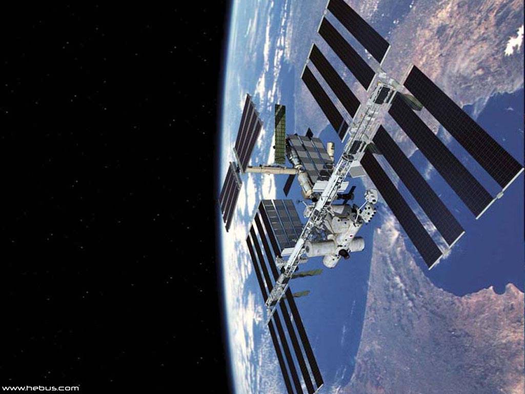Satellites et Stations Wallpaper N°38515