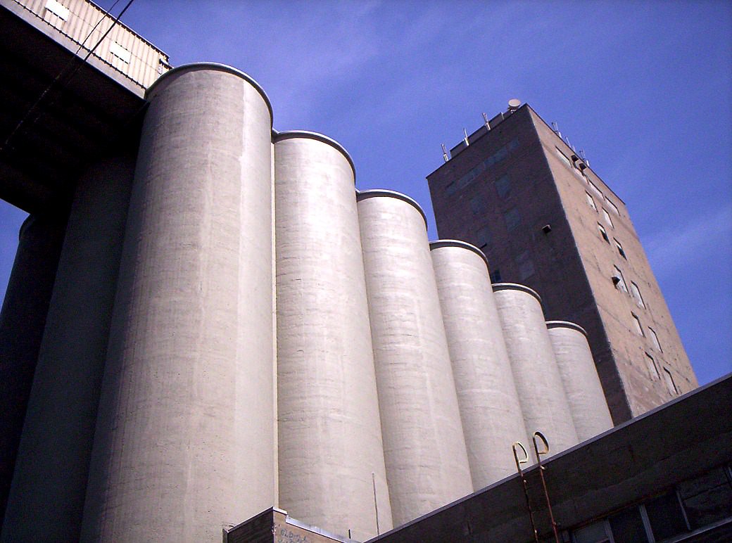 Industries Montréal- silo