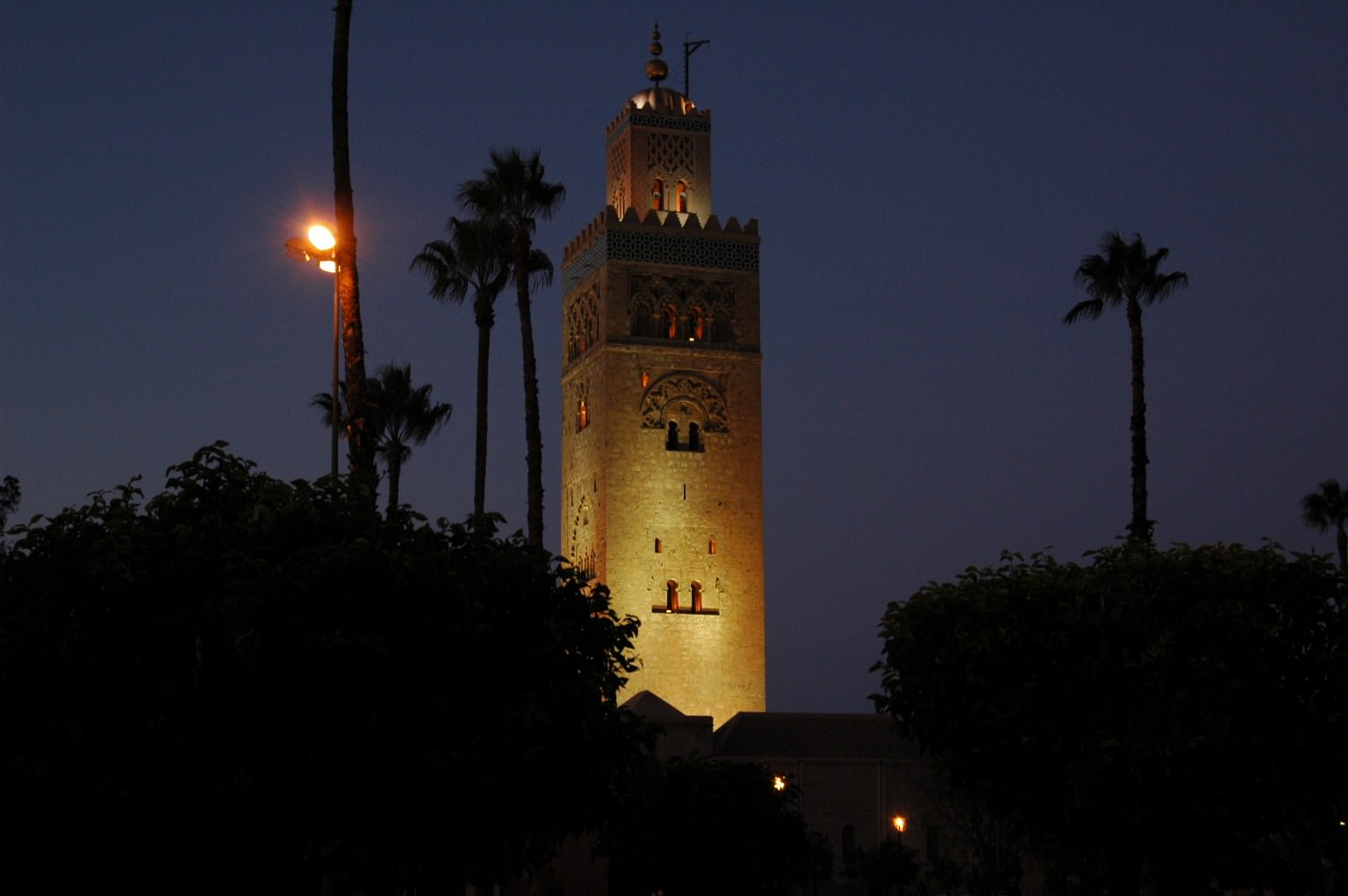 Maroc koutoubia de nuit a marrakech
