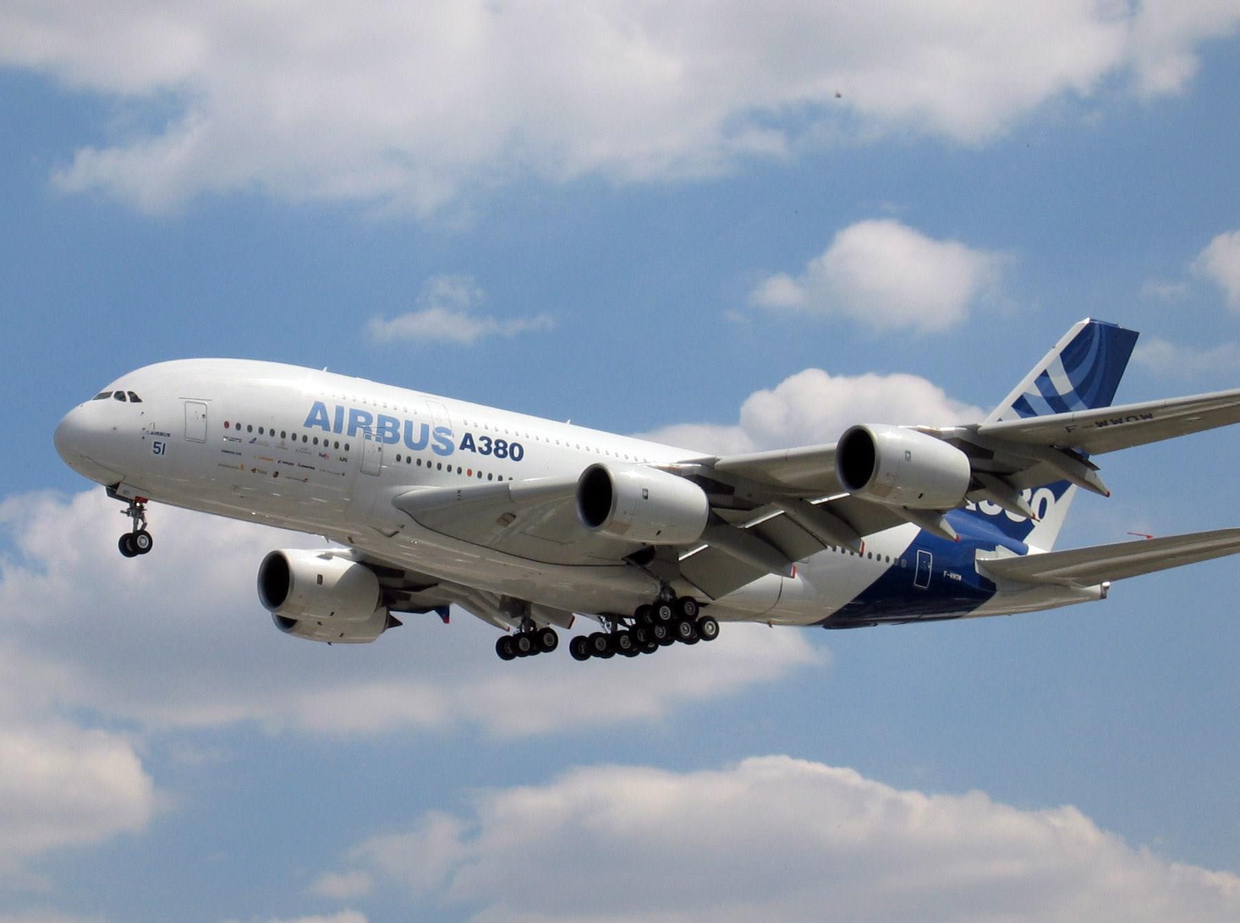 Avions de ligne A380-800 F-WWOW