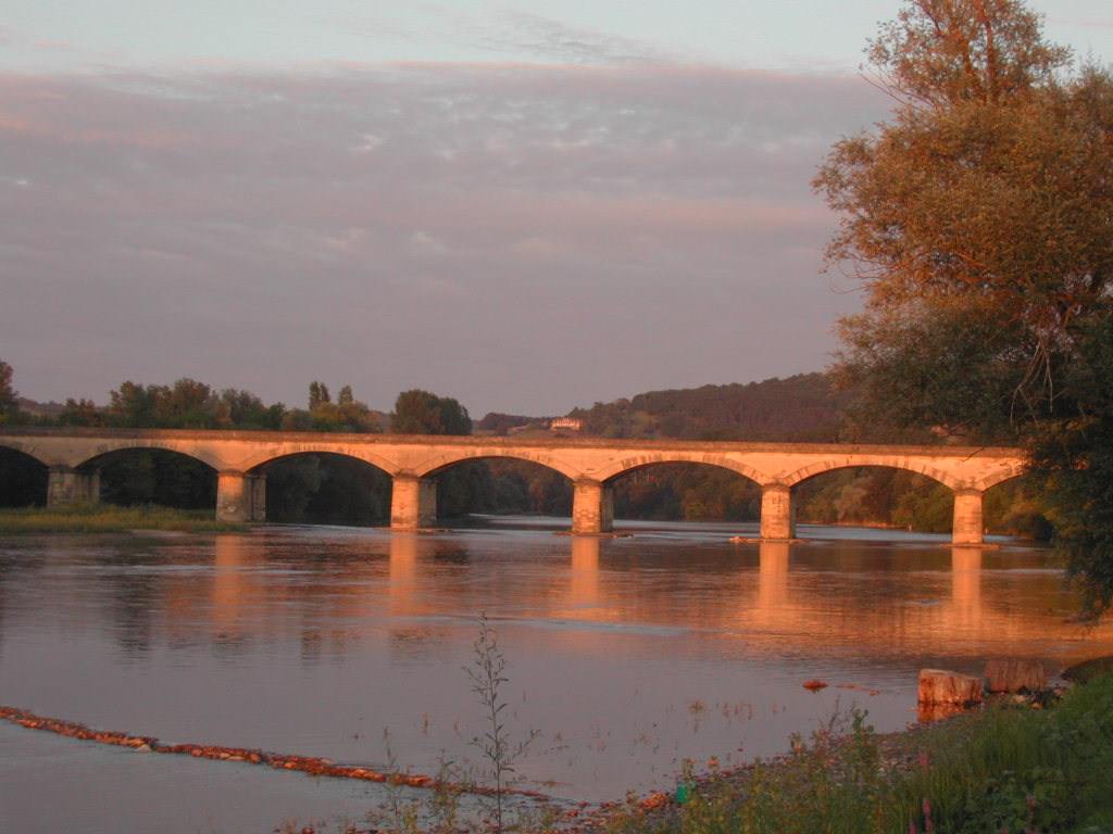 Ponts et Aqueducs Pont sur la Dordogne