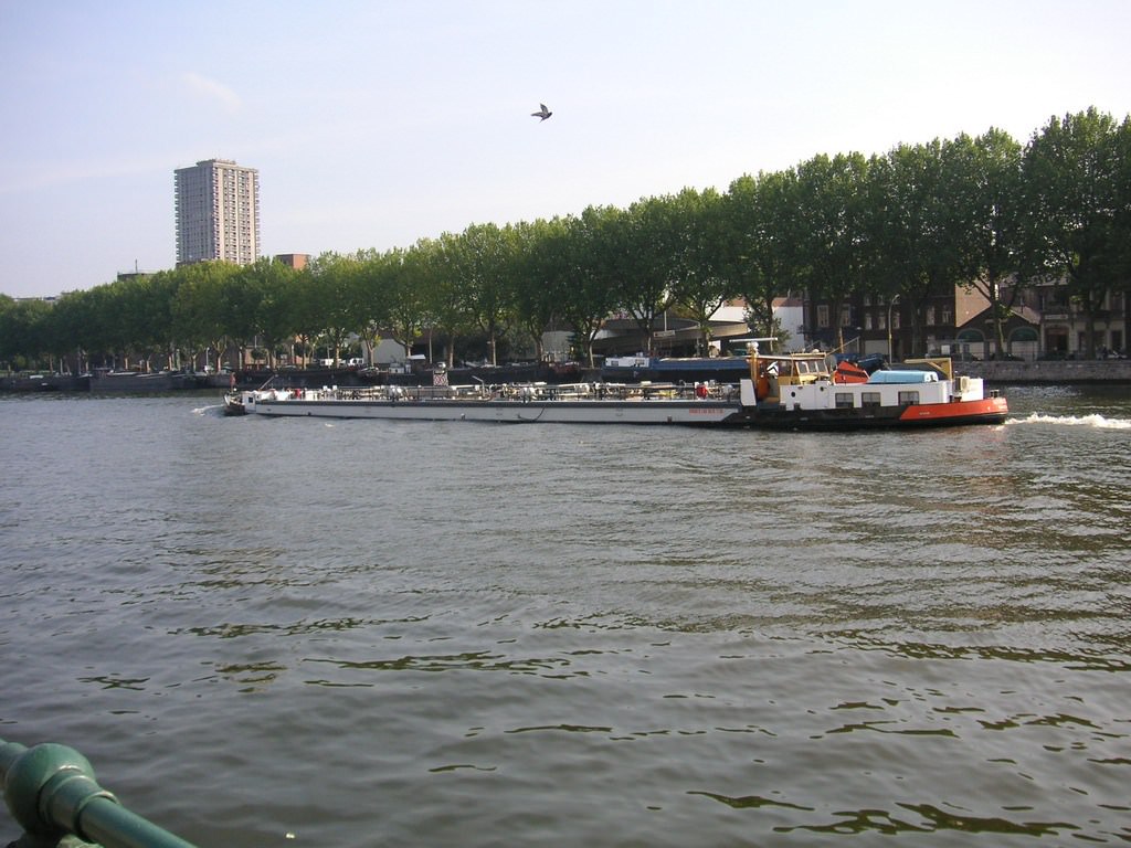 Peniches péniche sur la Meuse