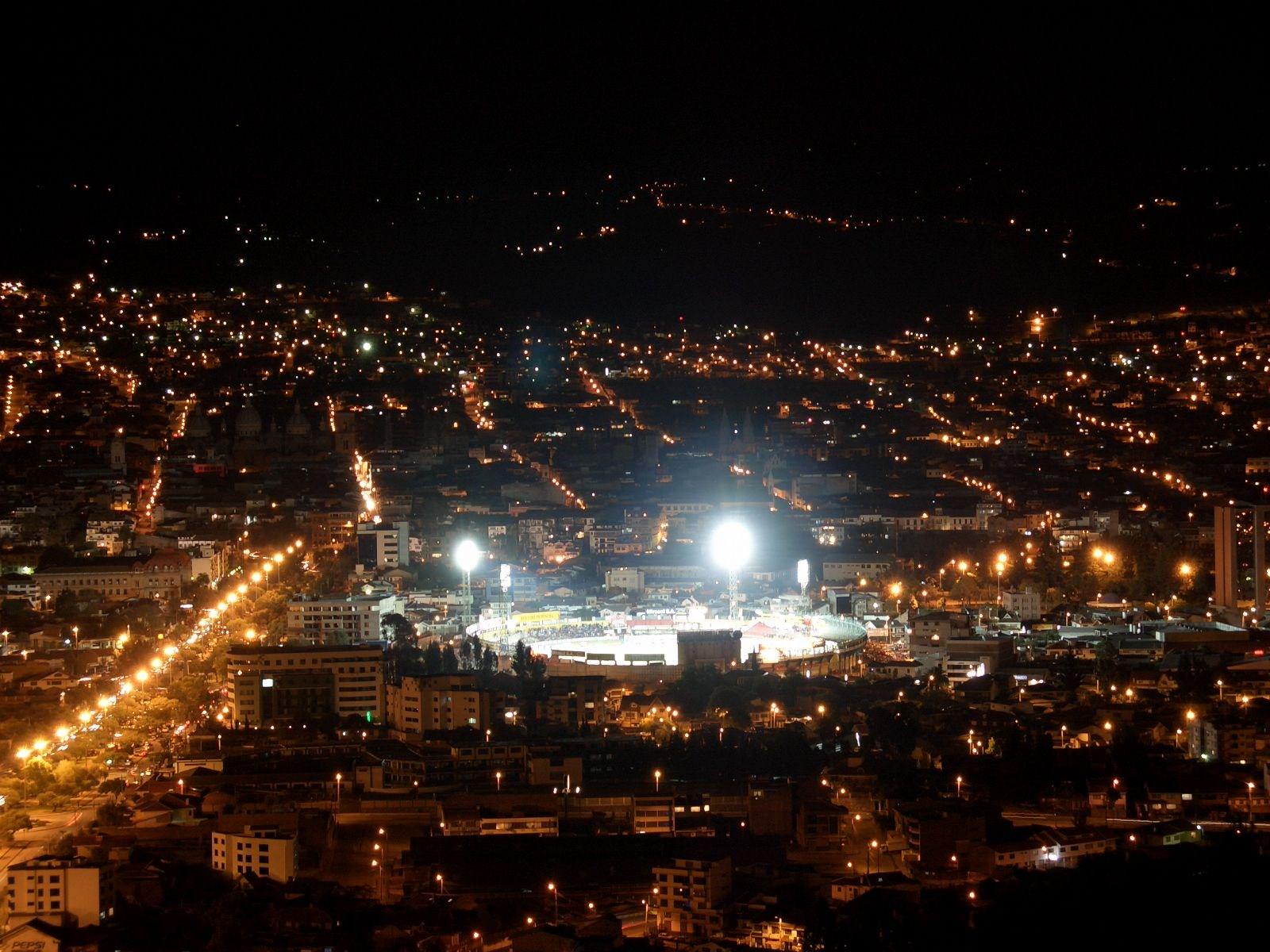 Equateur Noche de Futbol en Cuenca