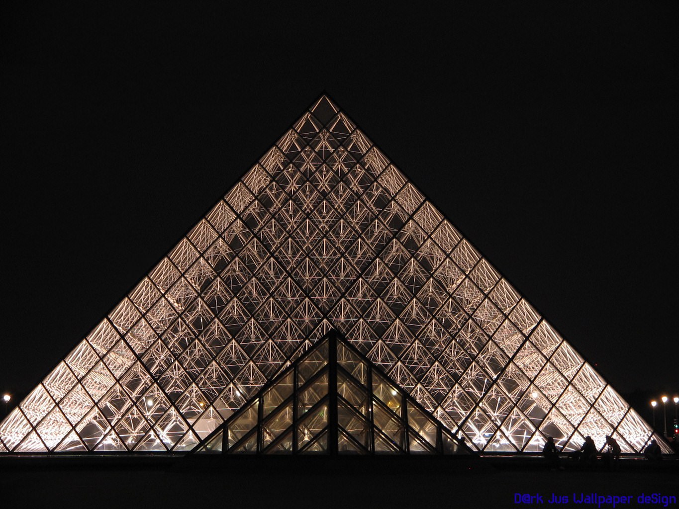 Monde moderne Pyramide du Louvre
