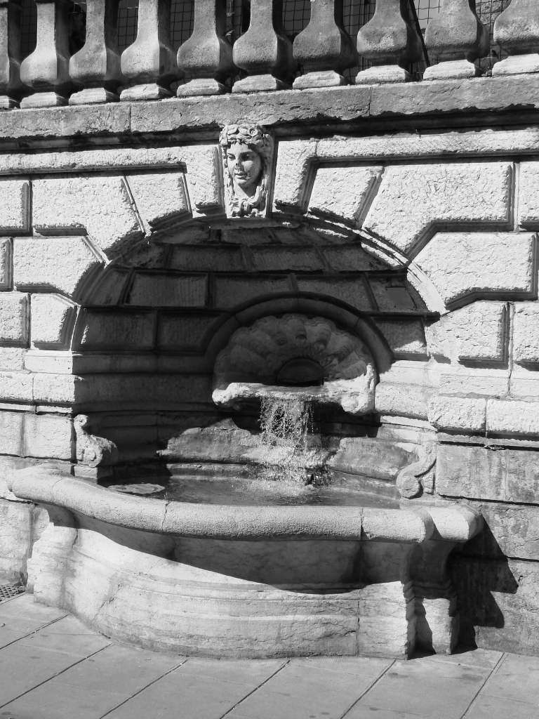 Fontaines et Jets d eau Tite fontaine