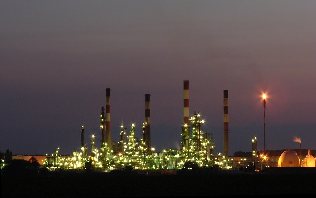 Industries Pollution nocturne