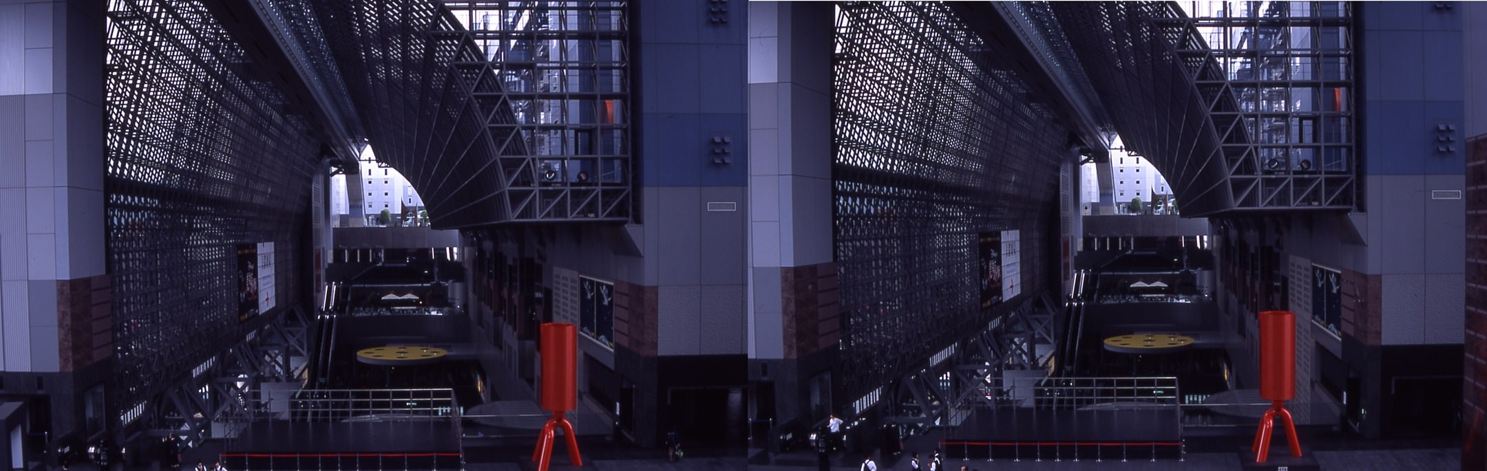 Japon Gare de Kyoto ( stéréophoto)